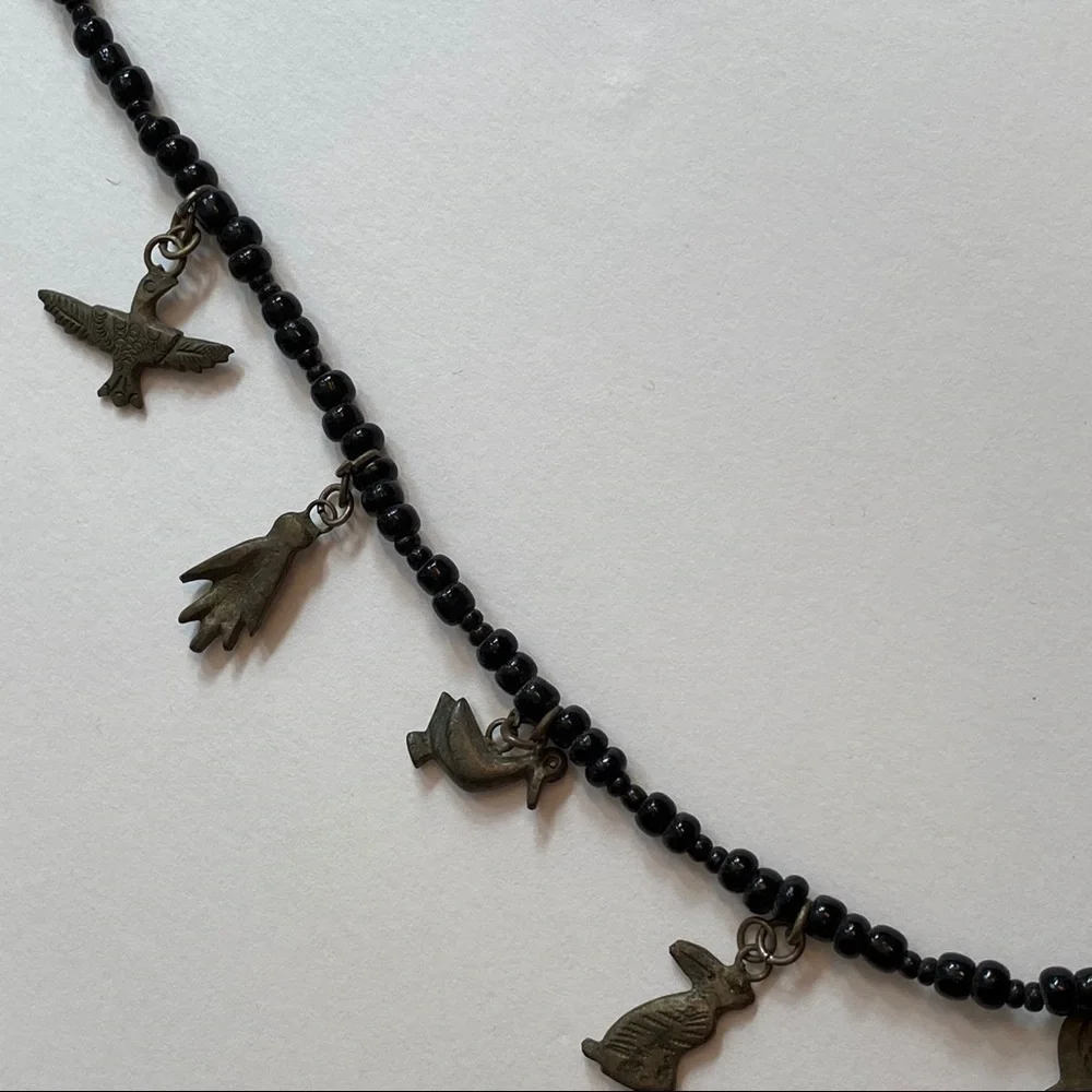 NECKLACE BLACK BEADS CHARMS ANIMALS WHIMSICAL 21”